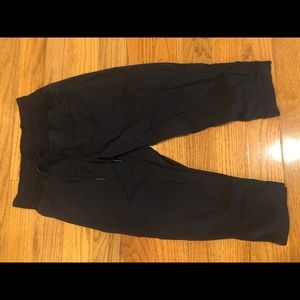 Lululemon Capri pants